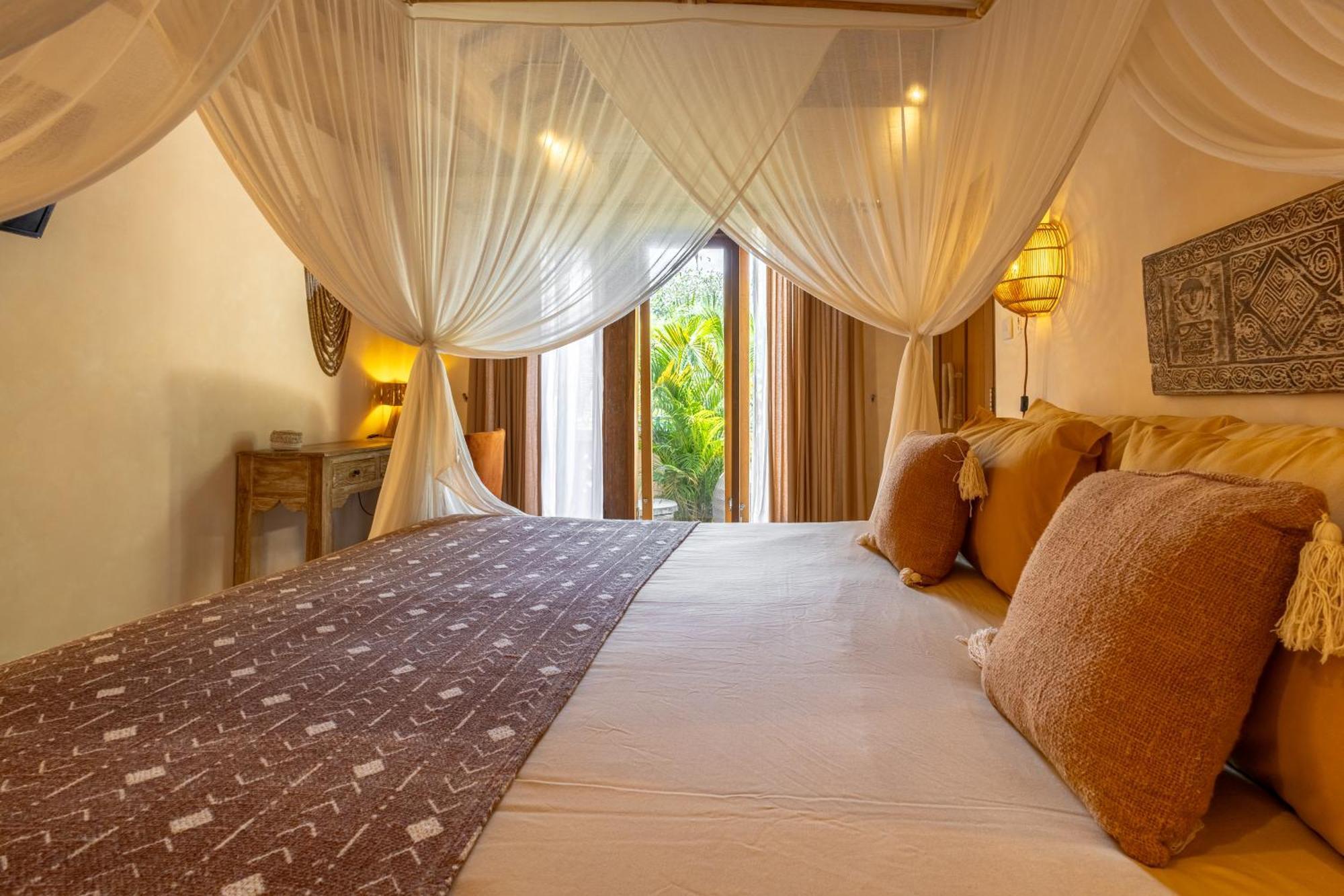 Dalung  The Pink Joglo, A Cheerful 3Bdr Villa W/Pool And Rice-Field View. מראה חיצוני תמונה